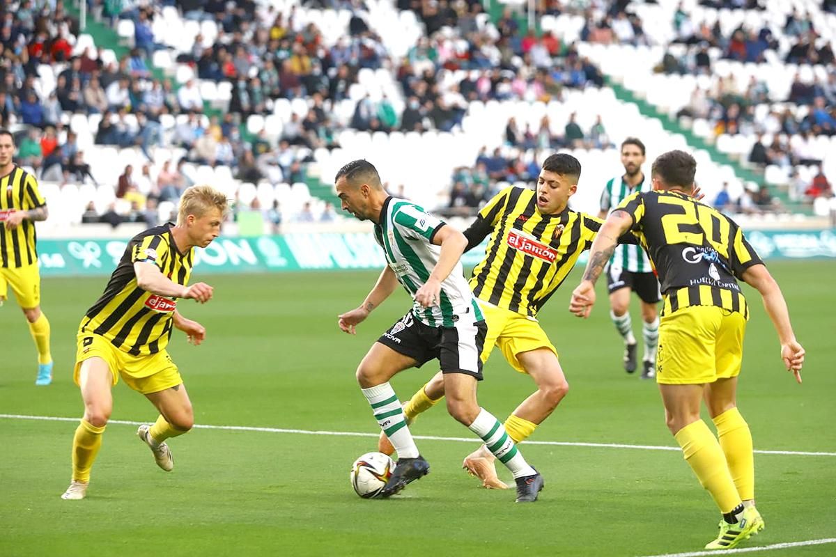 Las imágenes del Córdoba CF - San Roque