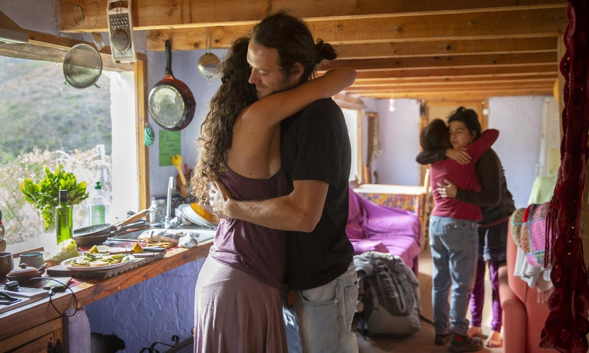 Compartir abrazos en Casa Hada