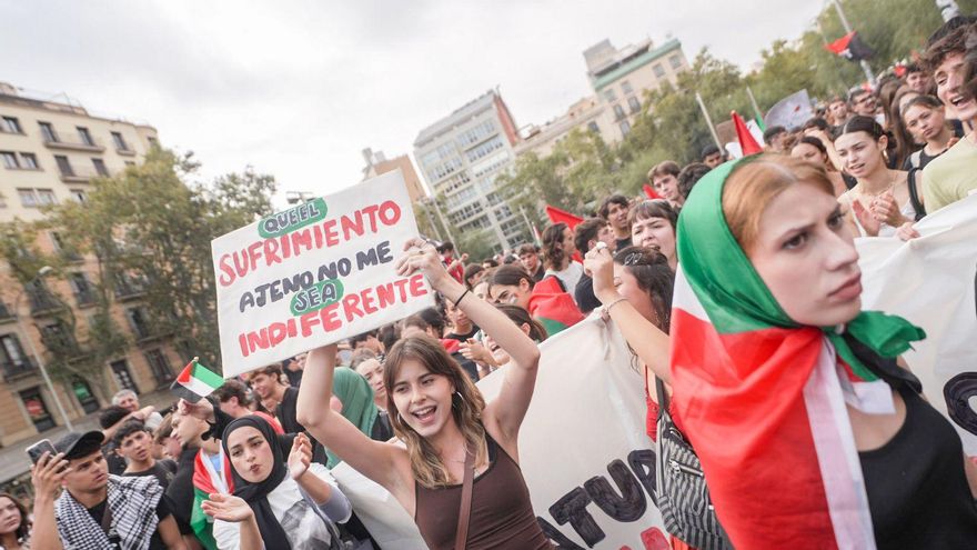 Los estudiantes salen a la calle en Barcelona en apoyo a Gaza