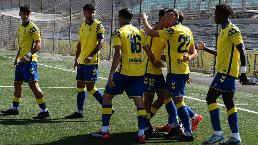 El líder, Las Palmas Atlético, sufre para acabar goleando
