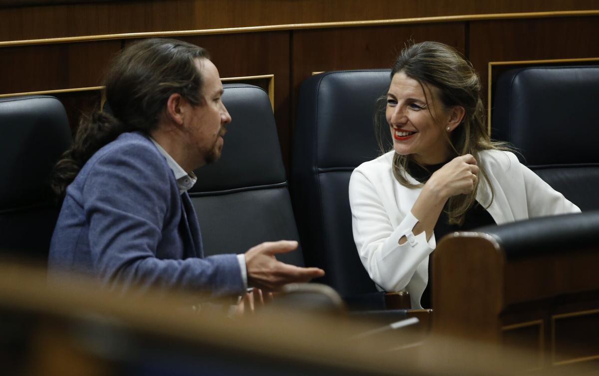 La entonces ministra Yolanda Diaz junto al entonces vicepresidente Pablo Iglesias en una imagen del año 2020.