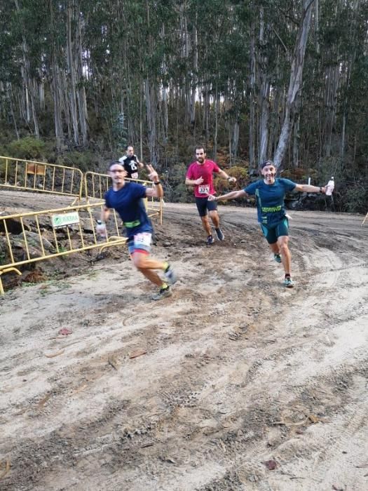 Prieto y Figueroa se cuelgan el oro en la 21K Costa da Vela. // Santos Álvarez