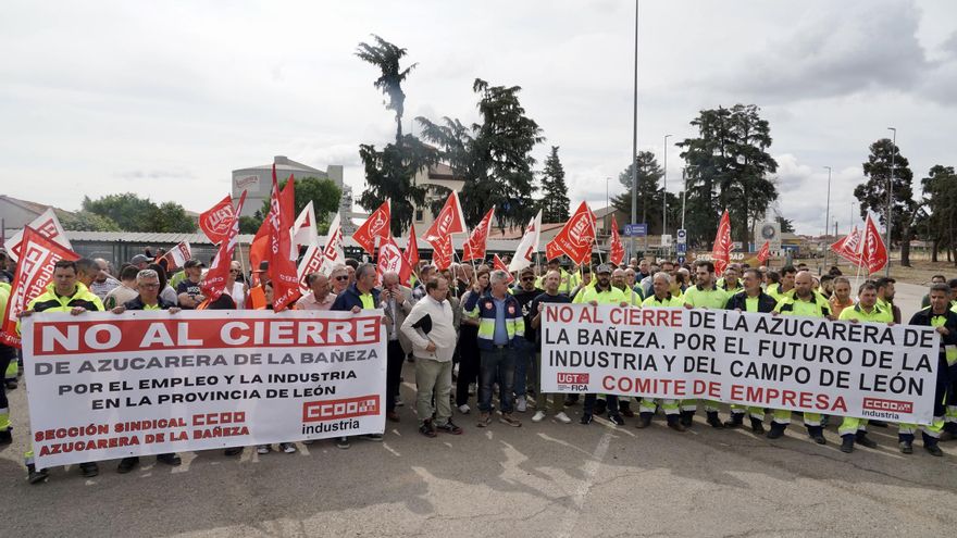 Leticia García busca alternativas para evitar el cierre de la Azucarera de La Bañeza y aboga por un ERTE