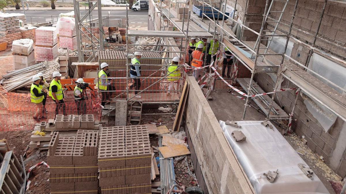 Vivienda de promoción pública en construcción en el Suroeste de Santa Cruz de Tenerife. | MARÍA PISACA
