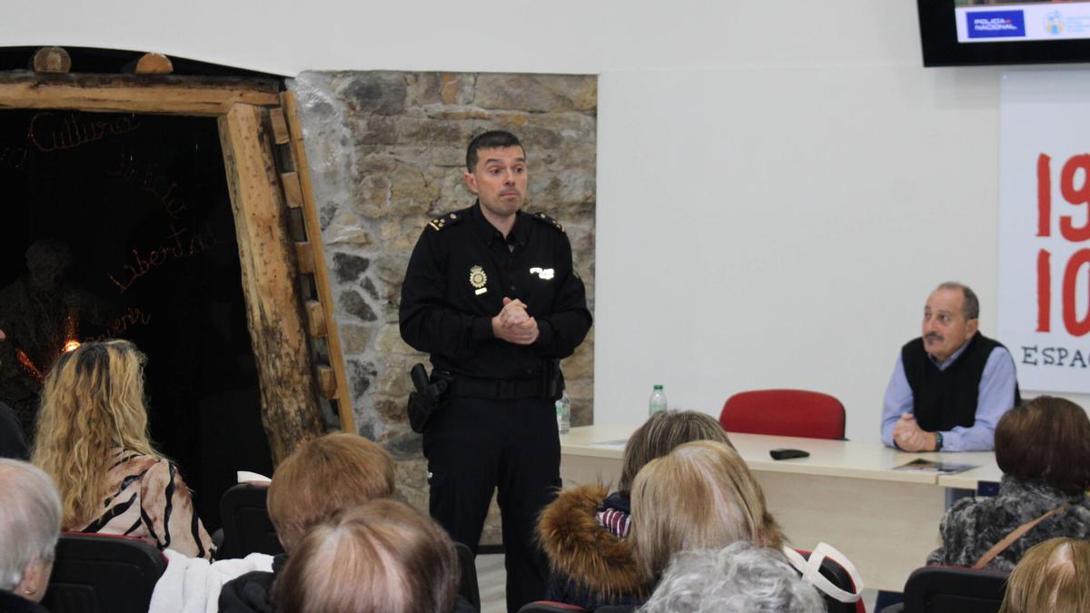 Alberto Pardo, durante la charla que ofreció en el Espacio 19 10.