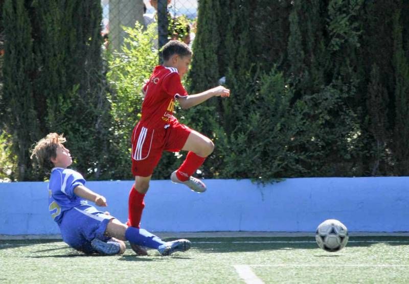 Fútbol: Amistad - Actur Pablo Iglesias (Benjamín Final)