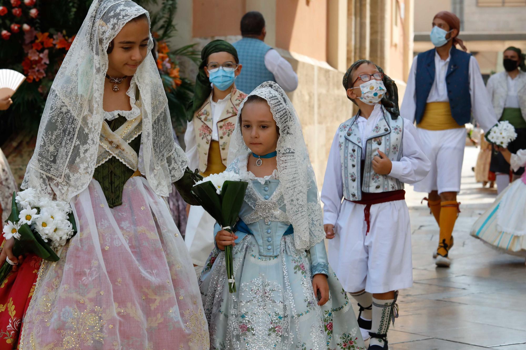 Búscate en el segundo día de Ofrenda por las calles del Mar y Avellanas (entre las 11.00 y 12.00 horas)