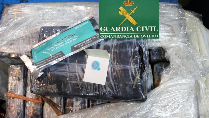 La Guardia Civil costera seguirá con la búsqueda de cocaína en el litoral asturiano