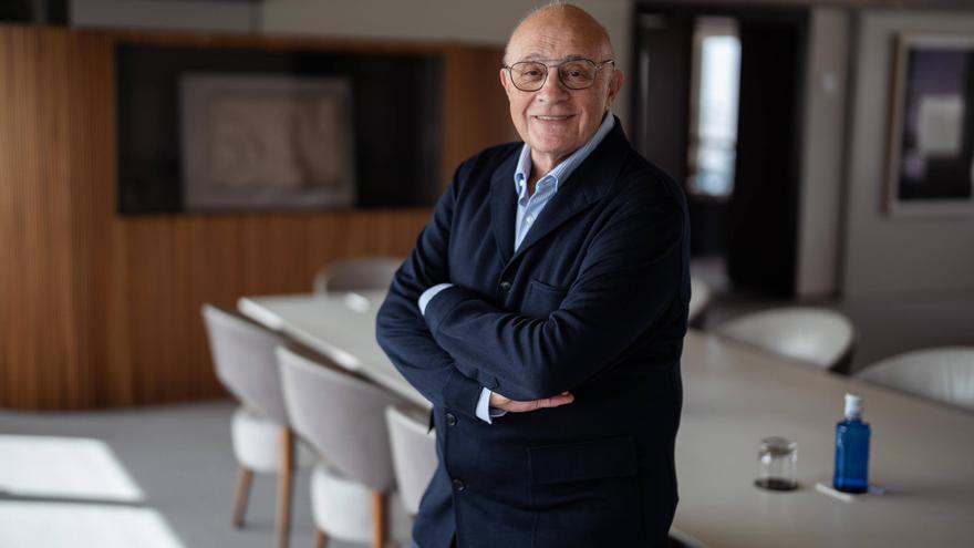 Oliu da por hecho que BBVA mejorará su oferta &quot;o la opa no sale&quot;