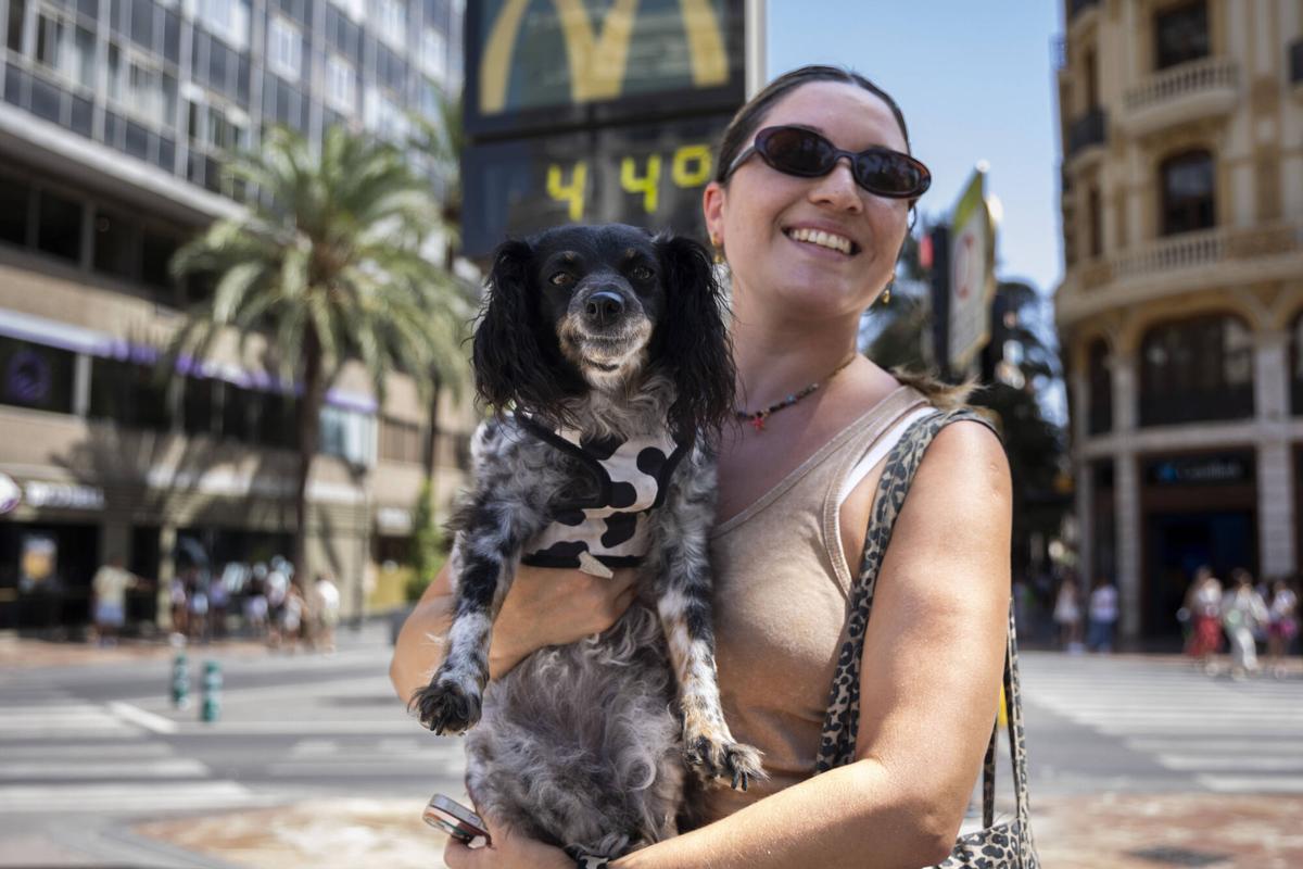 Valencia. VLC. Calor extremo en Valencia con temperaturas de hasta 43 grados y térmometros que marcan hasta 48