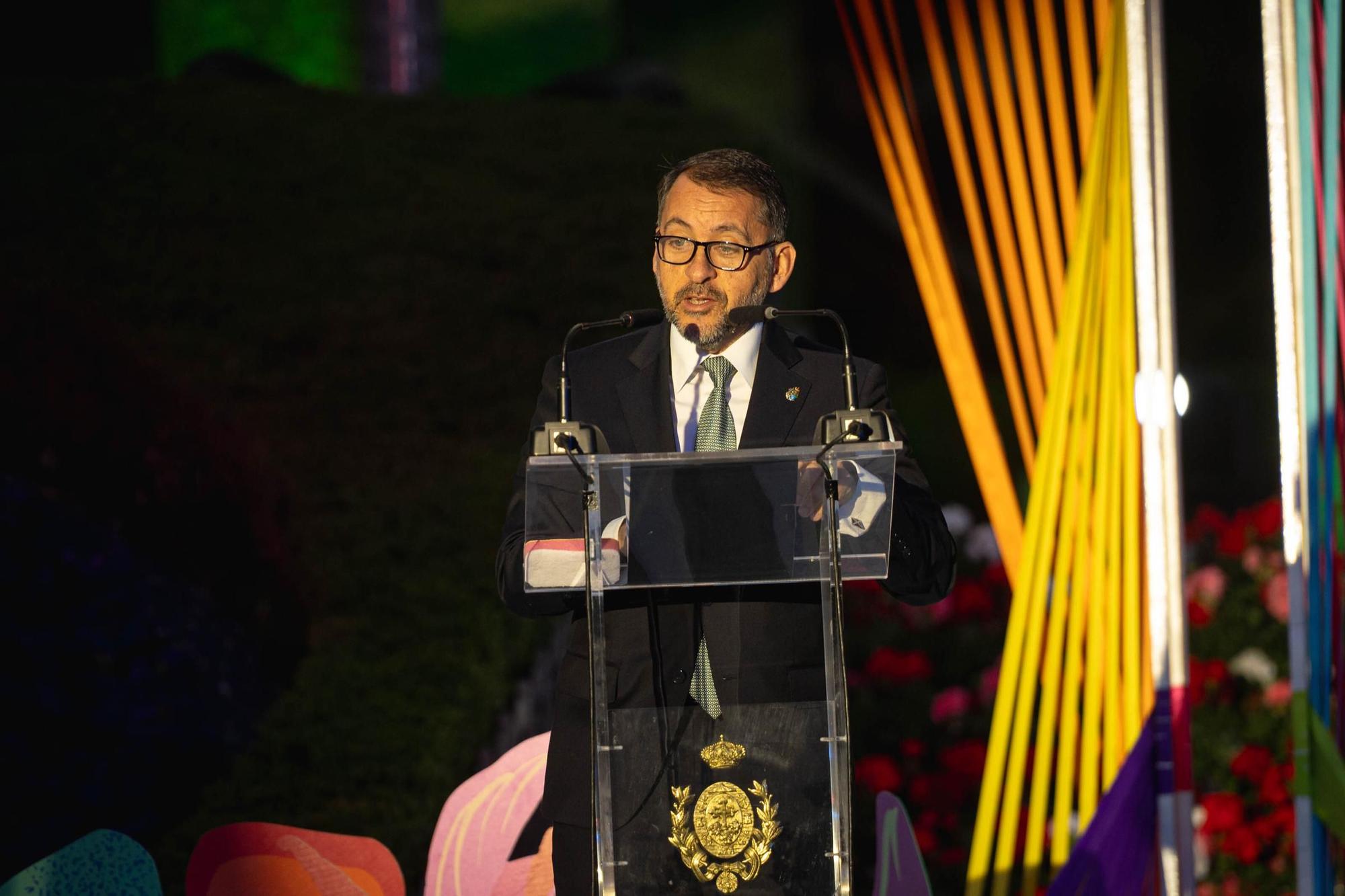 Caco Senante pronuncia el pregón de las Fiestas de Mayo