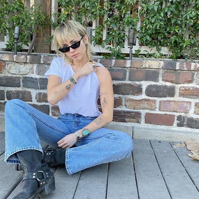 Miley Cyrus con nuevo corte de pelo Mullet