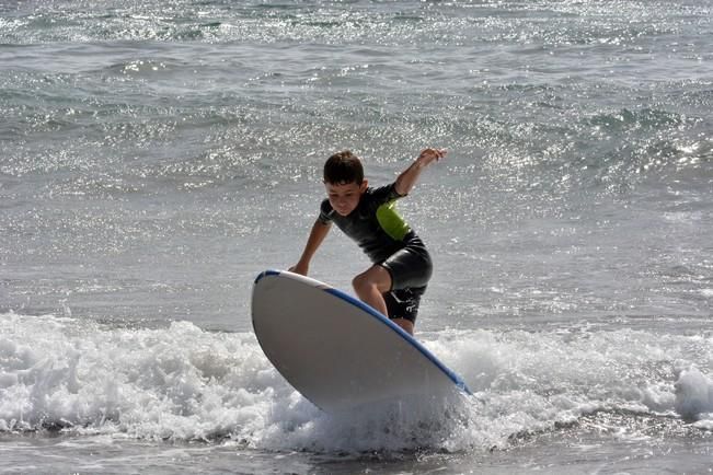 SURF PARA NIÑOS SALINETAS