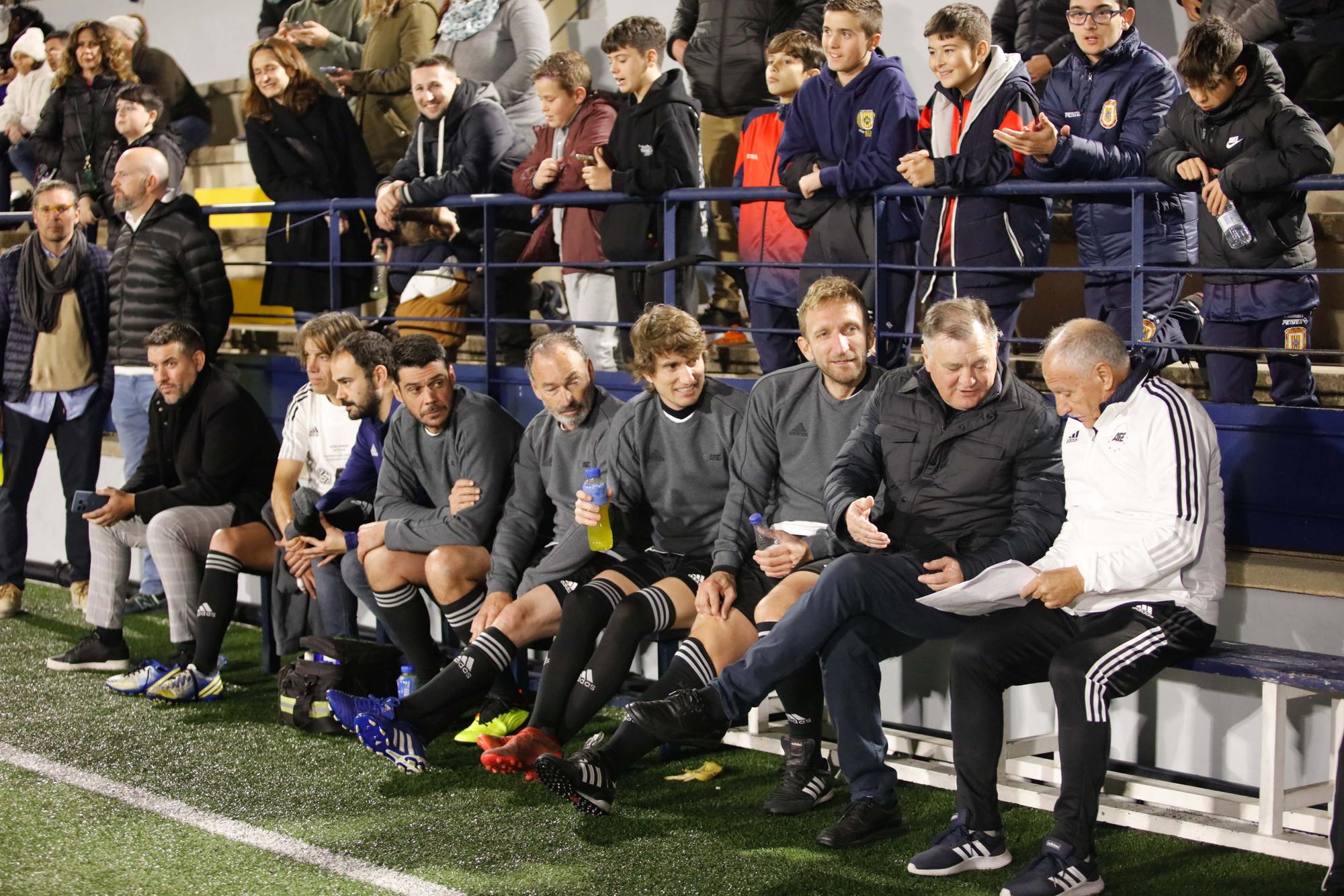 Mira aquí todas las imágenes del partido entre veteranos por el centenario del club Portmany