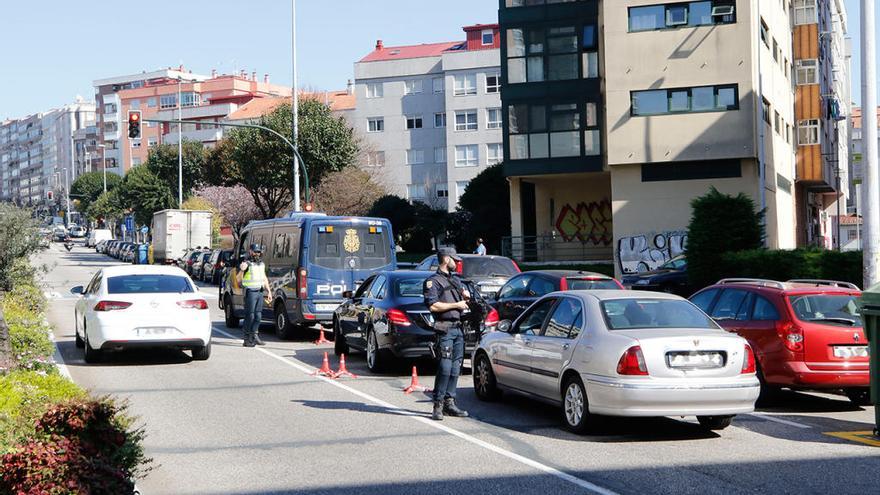 Uno de los controles en Gregorio Espino. // Alba Villar