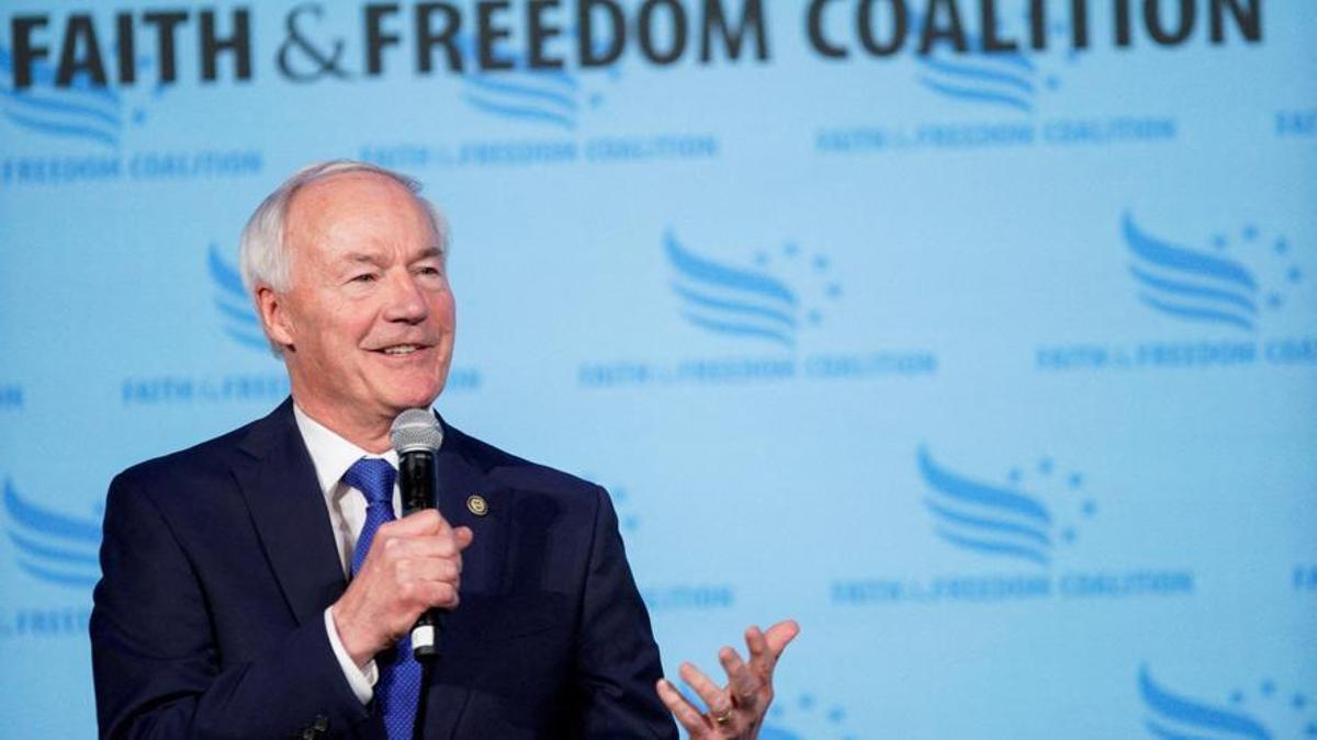 El exgobernador de Arkansas Asa Hutchinson.