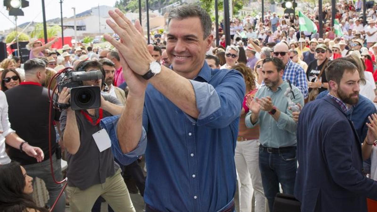 El secretario general del PSOE y presidente del Gobierno, Pedro Sánchez, durante el mitin de su partido en Cártama, Málaga, en el auditorio Parque Santo Cristo, este 11 de junio de 2022.