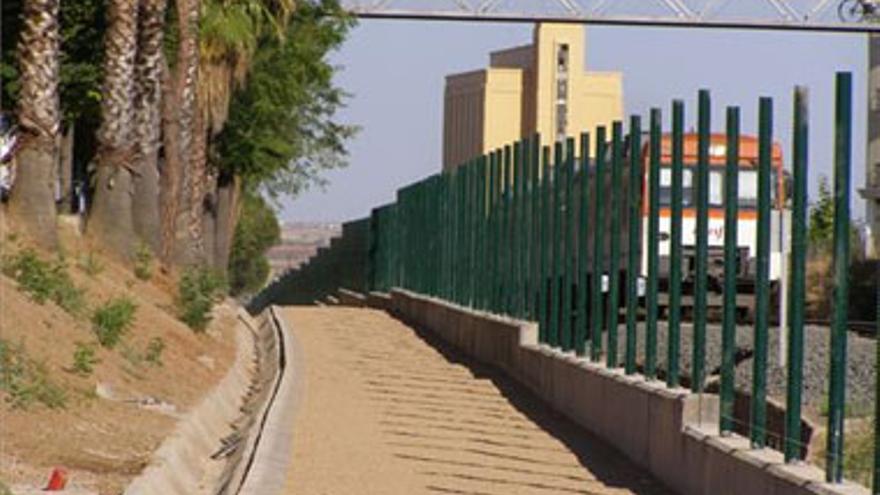 El parque de la vía del tren estará listo a mediados de mes