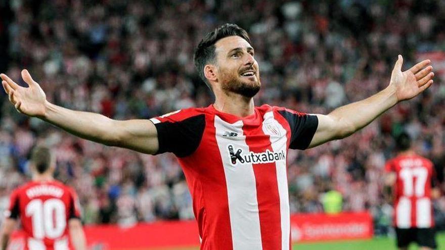 Aduriz derrota al Barça con un gol maravilloso que incendia San Mamés