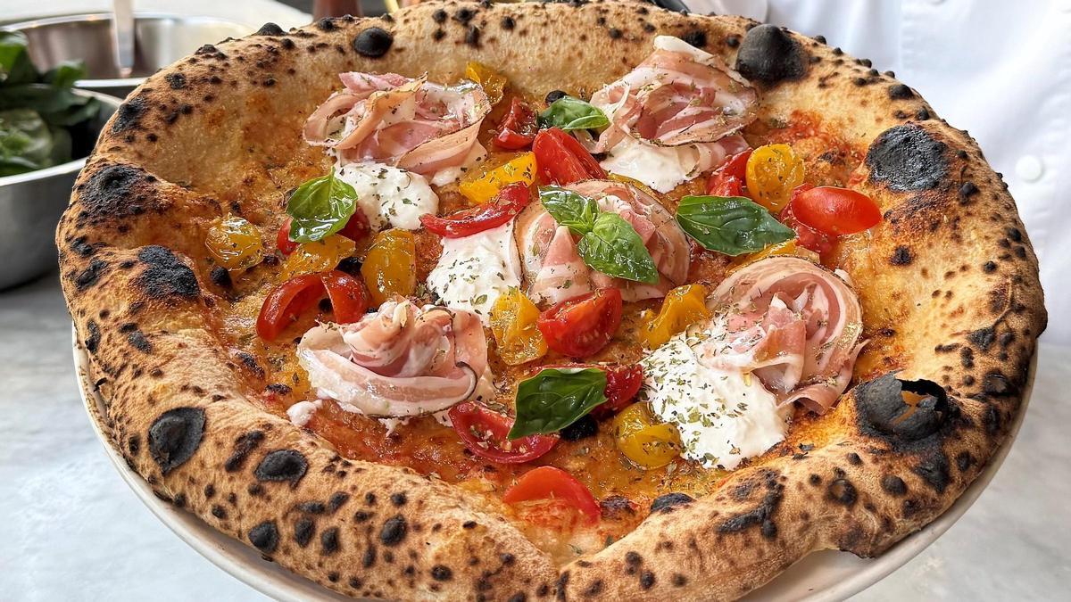 'Giro d'Italia', de Luigi Ristorante, elegida como la mejor pizza gurmet de Barcelona 2025 por el público del Pizza Fest celebrado en el Poble Espanyol.