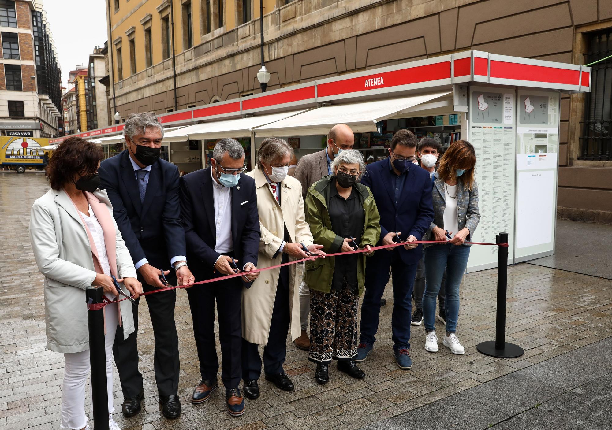 En imágenes: inauguración de la feria del libro de Gijón