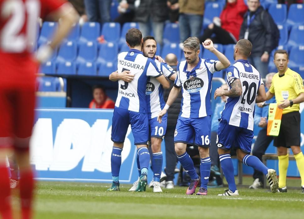 El Dépor cae en el descuento ante el Sevilla