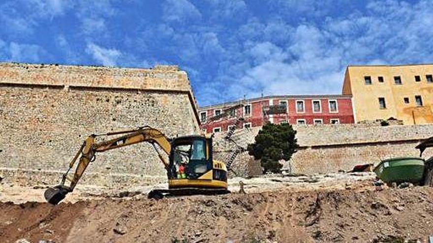 Trabajos de nivelado del terreno.