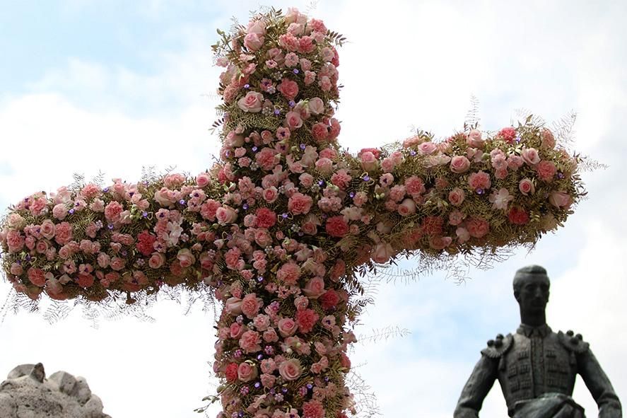 Fotogalería / Un recorrido por las Cruces de Mayo