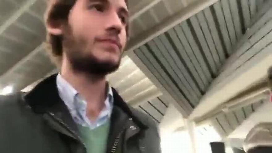 Dos ultraderechistas acosan a Willy Toledo en Atocha