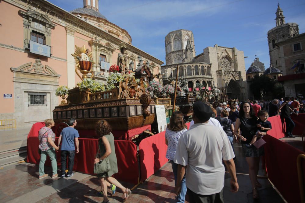 Las Rocas, expuestas en la plaza de la Virgen