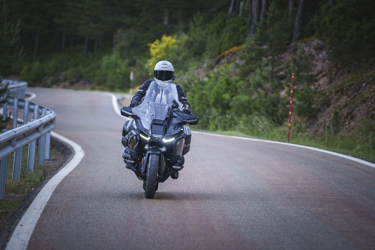 BMW R 1300 R, RS y RT: tres formas de vivir el bóxer