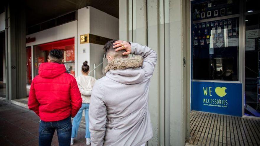 Los okupas de Residencial Paraíso abandonan el piso de forma voluntaria tras mediar la Policía