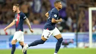 Dembélé debuta con el PSG y Mbappé, perdonado, marca de penalti