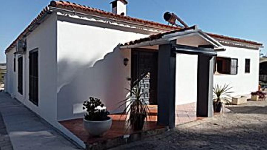 249.500 € Venta de casa en Alberic 200 m2, 4 habitaciones, 2 baños, 1 aseo, 1.248 €/m2...