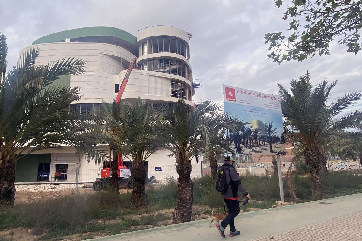 Obras en el edificio Valona de la UMH.