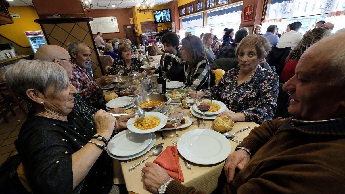 Jornadas de la fabada, en una pasada edición.