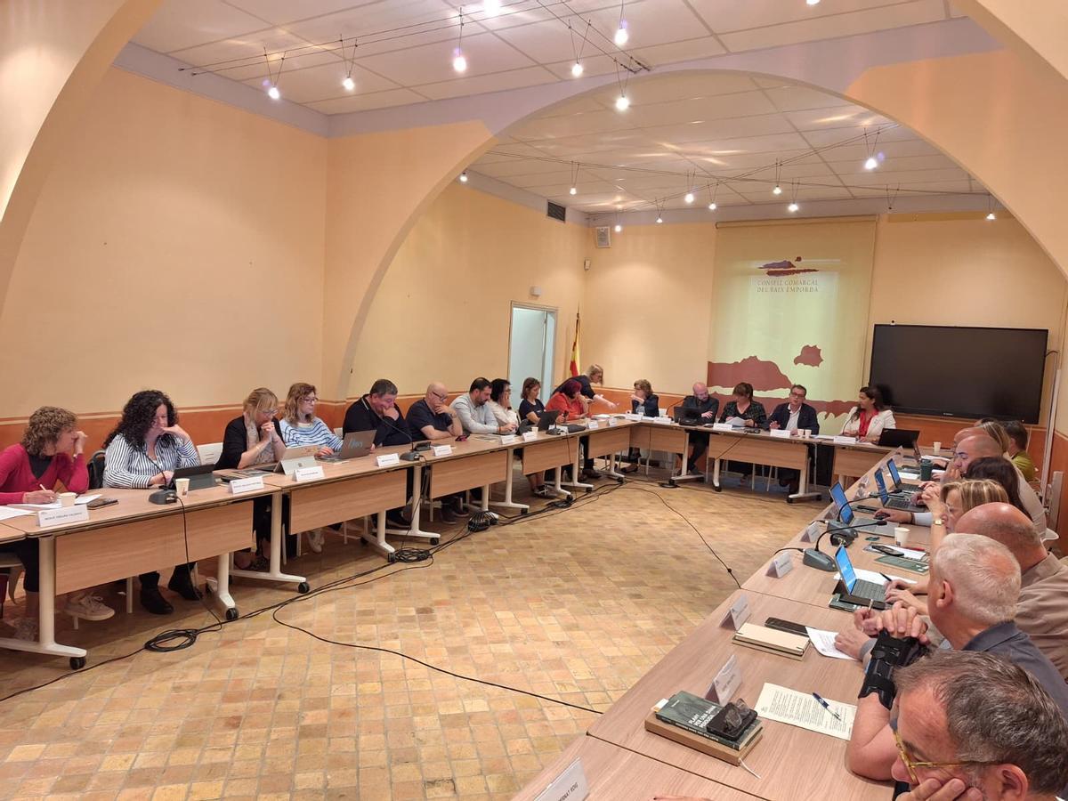 Ple ordinari on es va aprovar el canvi en la gestió de residus.