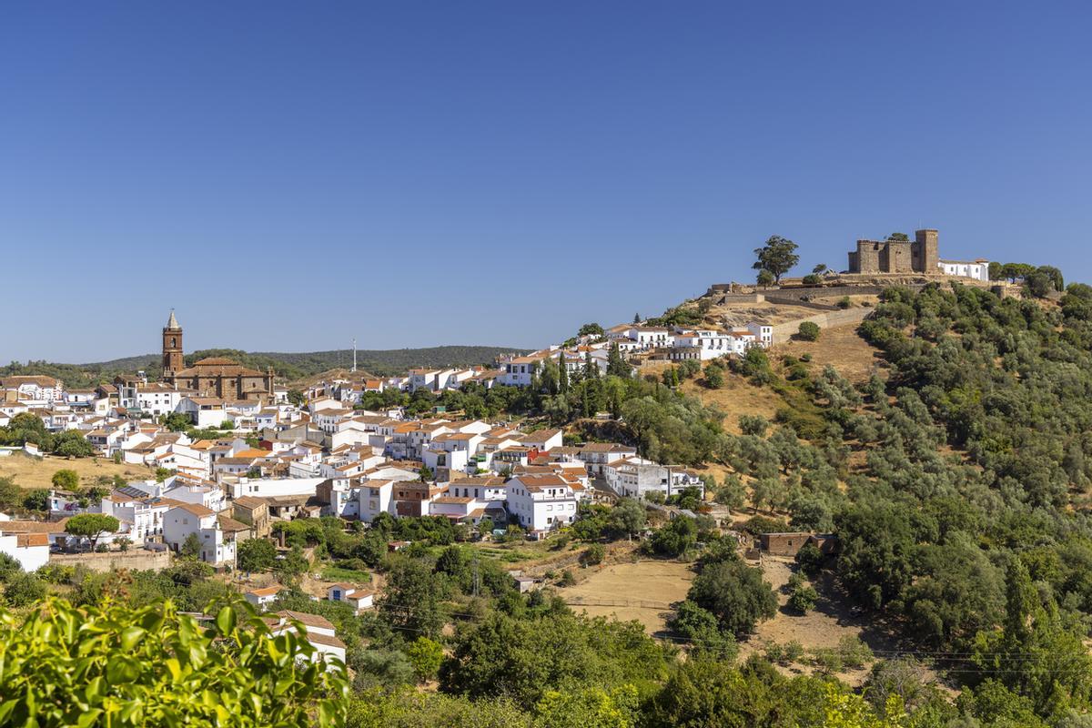 Es el típico pueblo blanco andaluz.