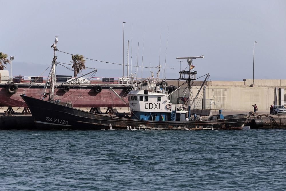 El 'Nuevo San Luis', retenido en Santa Cruz.