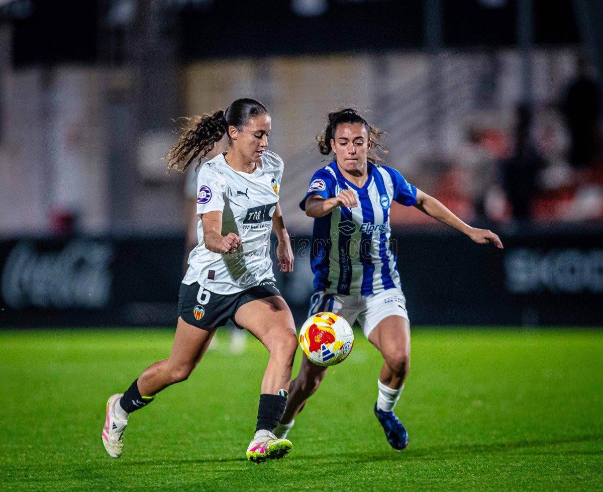 Gema Climent en la visista del Deportivo Alavés al Antonio Puchades