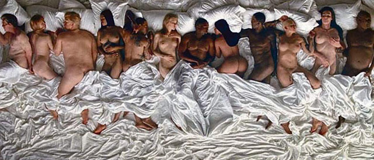 L´´escultura´ de Kanye West ´Famous´, amb la figura de Donald Trump, la tercera per l´esquerra.