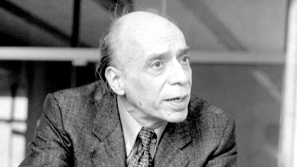 El poeta Emilio Adolfo Westphalen.