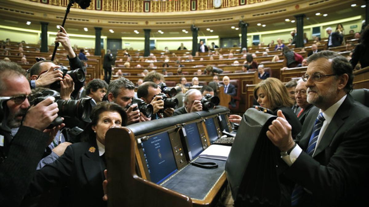 Rajoy, en su escaño, antes del inicio del debate del estado de la nación.