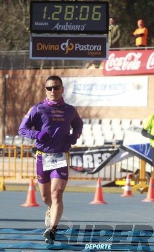 Cristina González bate su récord nacional en Valencia con 73,3 km