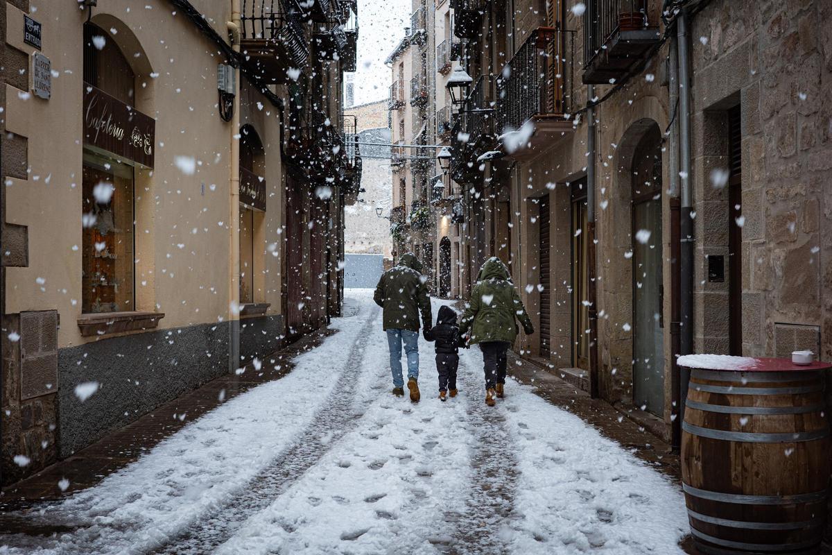El centro de Solsona, cubierto de nieve.
