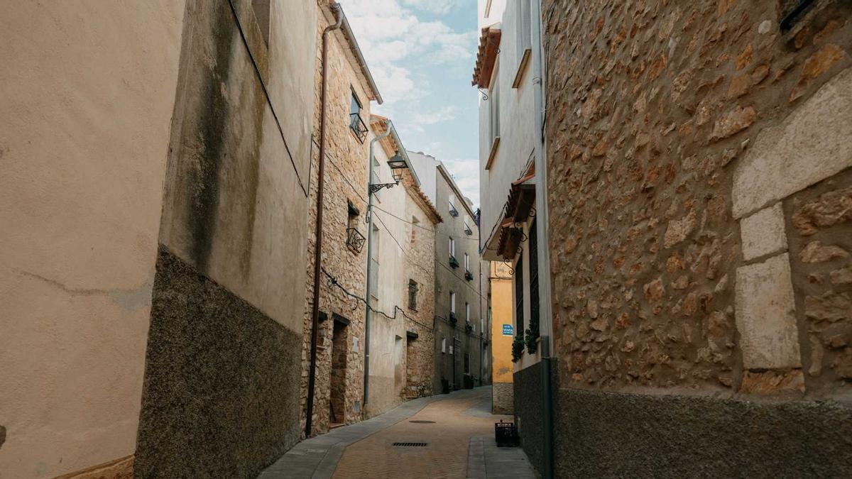 Foto de una calle de Benafigos.