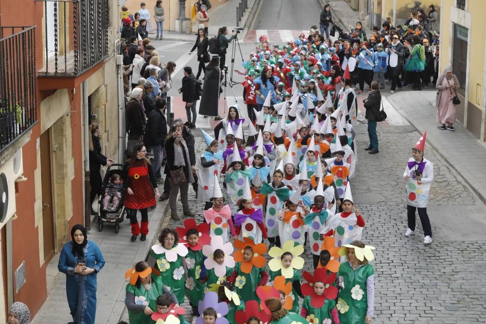 Rua infantil dels 50 anys de l'escola Joan Margarit de la Bisbal