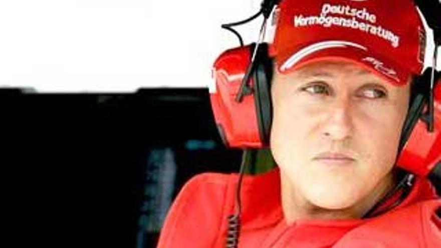 Schumacher hospitalizado tras caerse de una moto