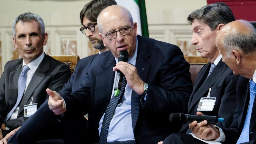 Imparato anticipa posibles cierres en Stellantis por las multas a las emisiones y el coste energético