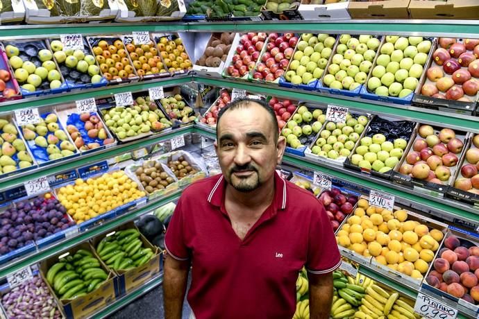 13-09-19 LAS PALMAS DE GRAN CANARIA. DISTINTAS FRUTERIAS. LAS PALMAS DE GRAN CANARIA. Reportaje fruterías. Fotos: Juan Castro.  | 13/09/2019 | Fotógrafo: Juan Carlos Castro